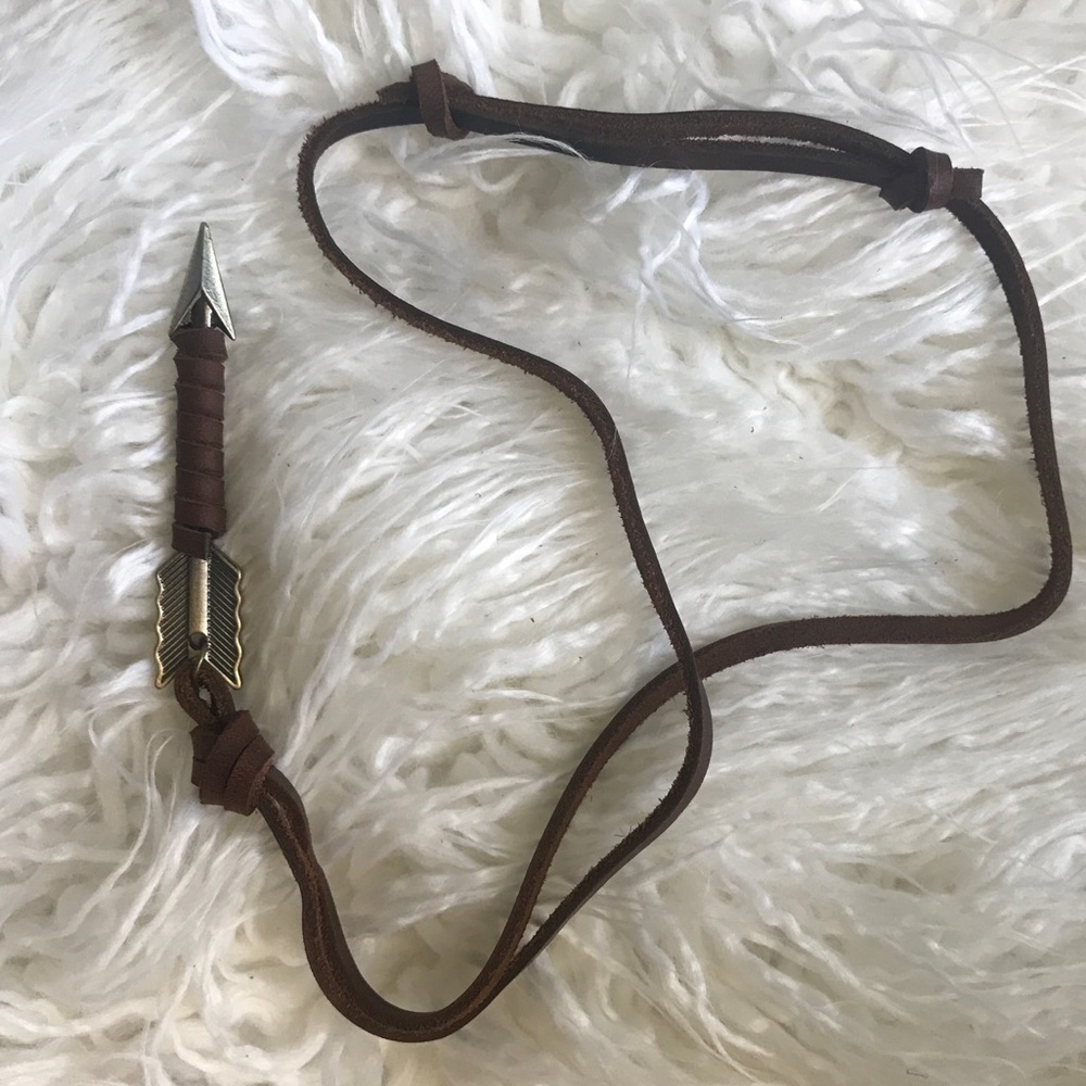 Adjustable Unisex Bohemian Leather Arrow Necklace - Picture 2 of 5